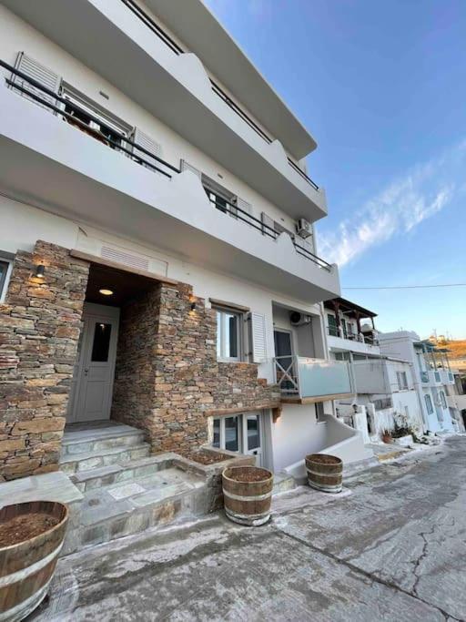 Downtown Tinos View Apartment エクステリア 写真